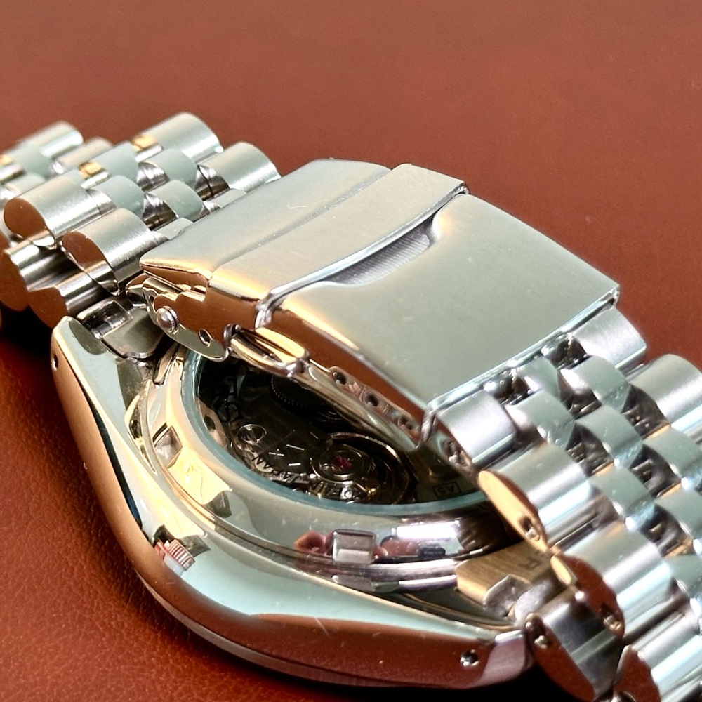 Seiko SRPE51 - Seiko5 40mm brushed bezel on Islander Jubilee - Picture 10 of 16